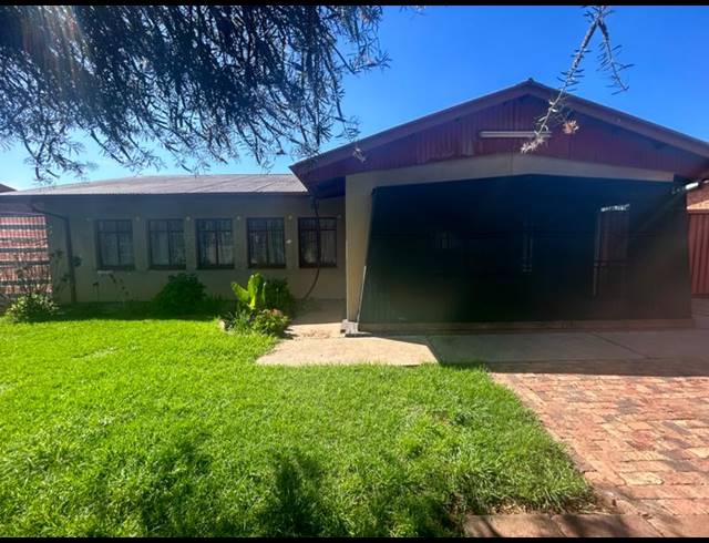 3 BEDROOM HOUSE FOR SALE IN VANDERBIJLPARK CW 4